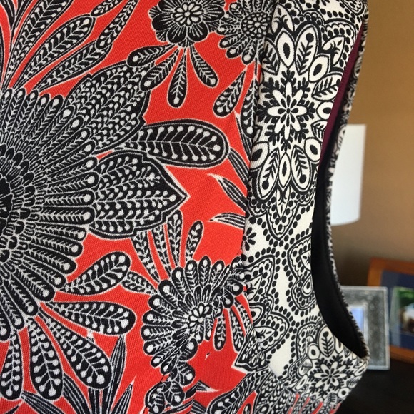 Liz Claiborne split neck dress. - Picture 4 of 7